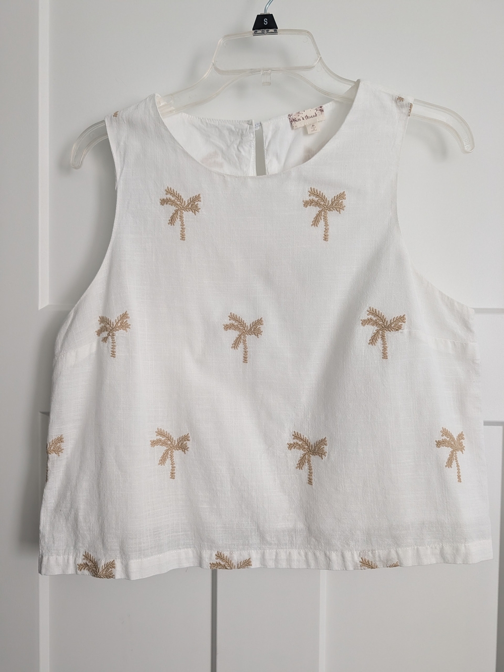 Hem & Thread White Tank Top with Tan Palm Embroidery